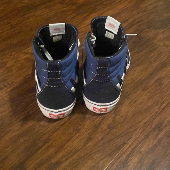 Hi-Top Vans - Picture 4 of 4